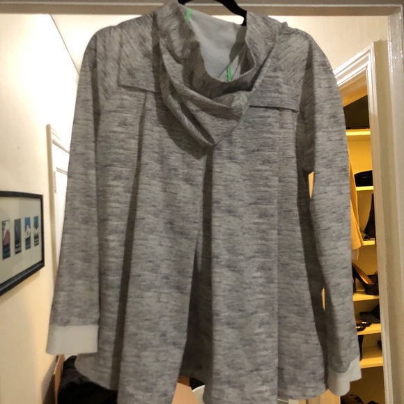 Lululemon Jacket - Picture 4 of 4